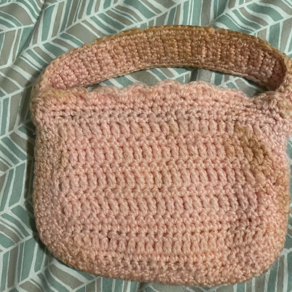 Mini crochet purse